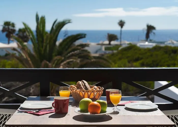 En Complejo Nudista Fkk Nudist Castillo De Papagayo * Charco del Palo